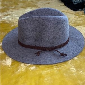 Heathered grey wool rancher hat.
